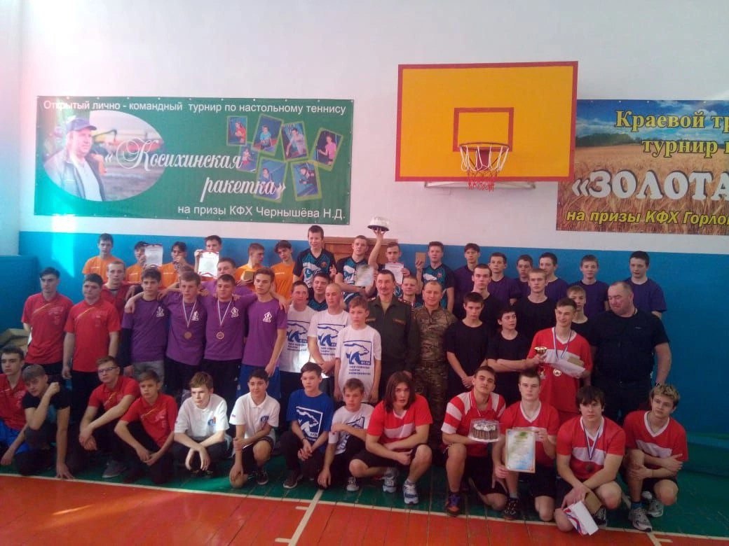 Команда юношей Налобихинской школы приняла участие в районных военно-спортивных состязаниях под названием «Парни бравые»..